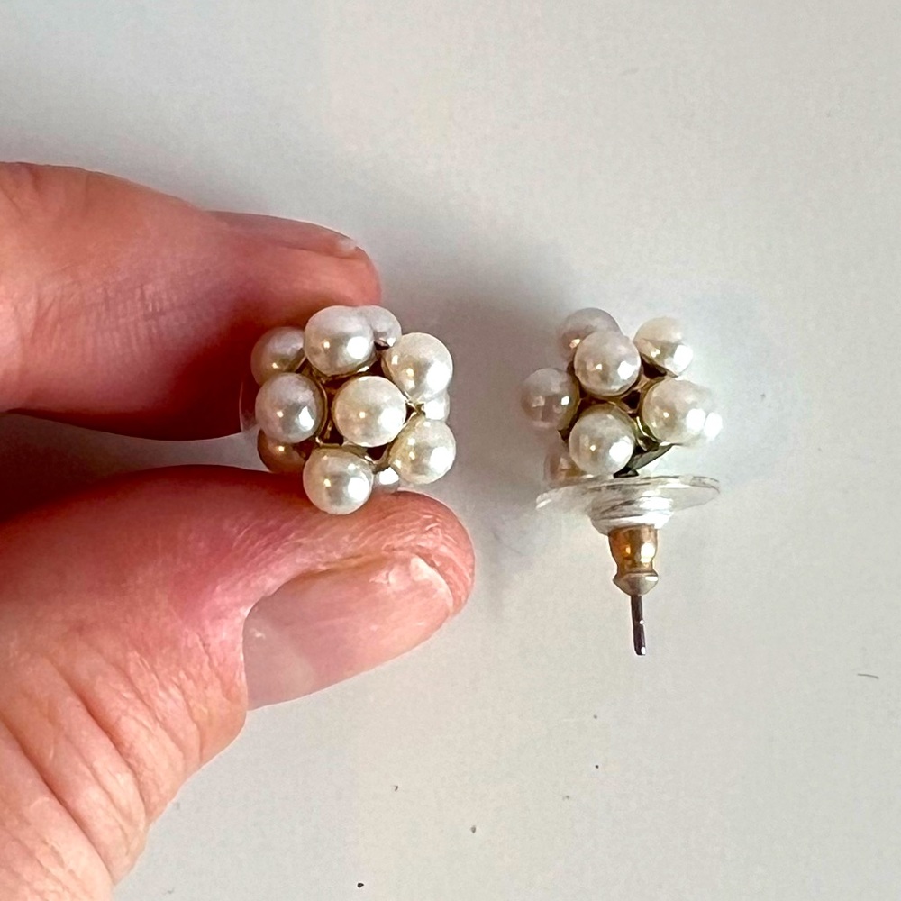 J Crew Pearl Cluster Stud Earrings